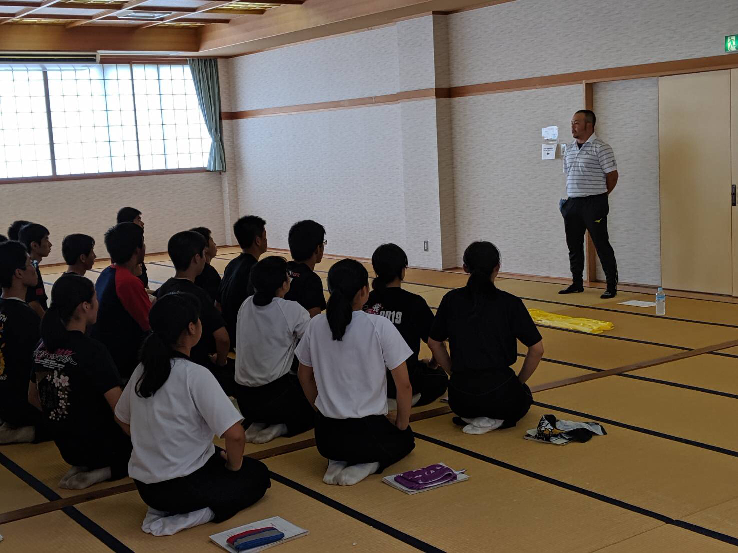 鹿児島工業高校の弓道部のトレーニング指導