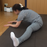 憧れの開脚を目指して